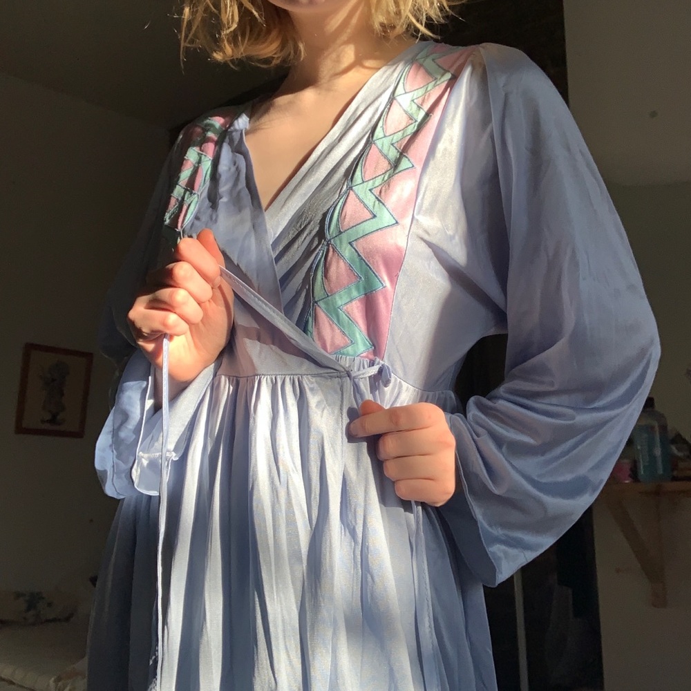 *SOLD* Beautiful vintage night gown 💖 - Picture 1 of 13